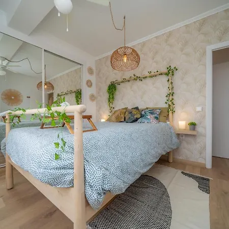 Homeholidaysrentals Eiffel - Costa Barcelona *