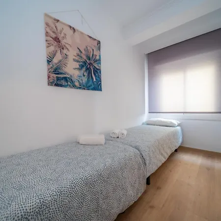 Homeholidaysrentals Eiffel - Costa Barcelona *