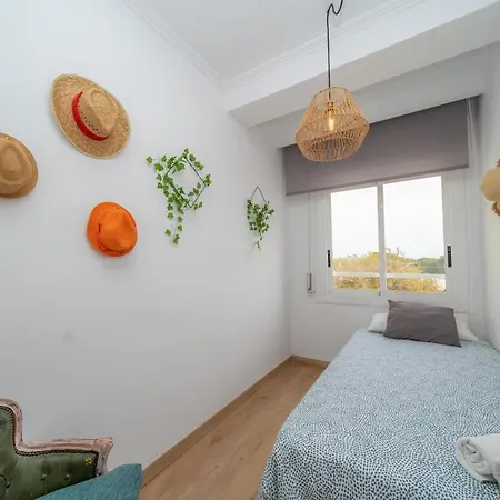 Апартаменты Homeholidaysrentals Eiffel - Costa Barcelona
